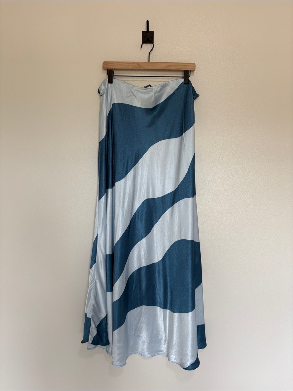 Anthropologie Silky Waves Woven Slip Maxi Pull-On Skirt Blue 2X - Picture 6 of 9